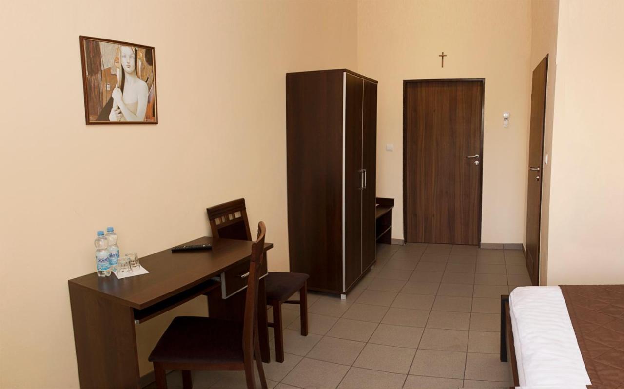 Da Massimiliano Aparthotel Wrocław Exterior foto